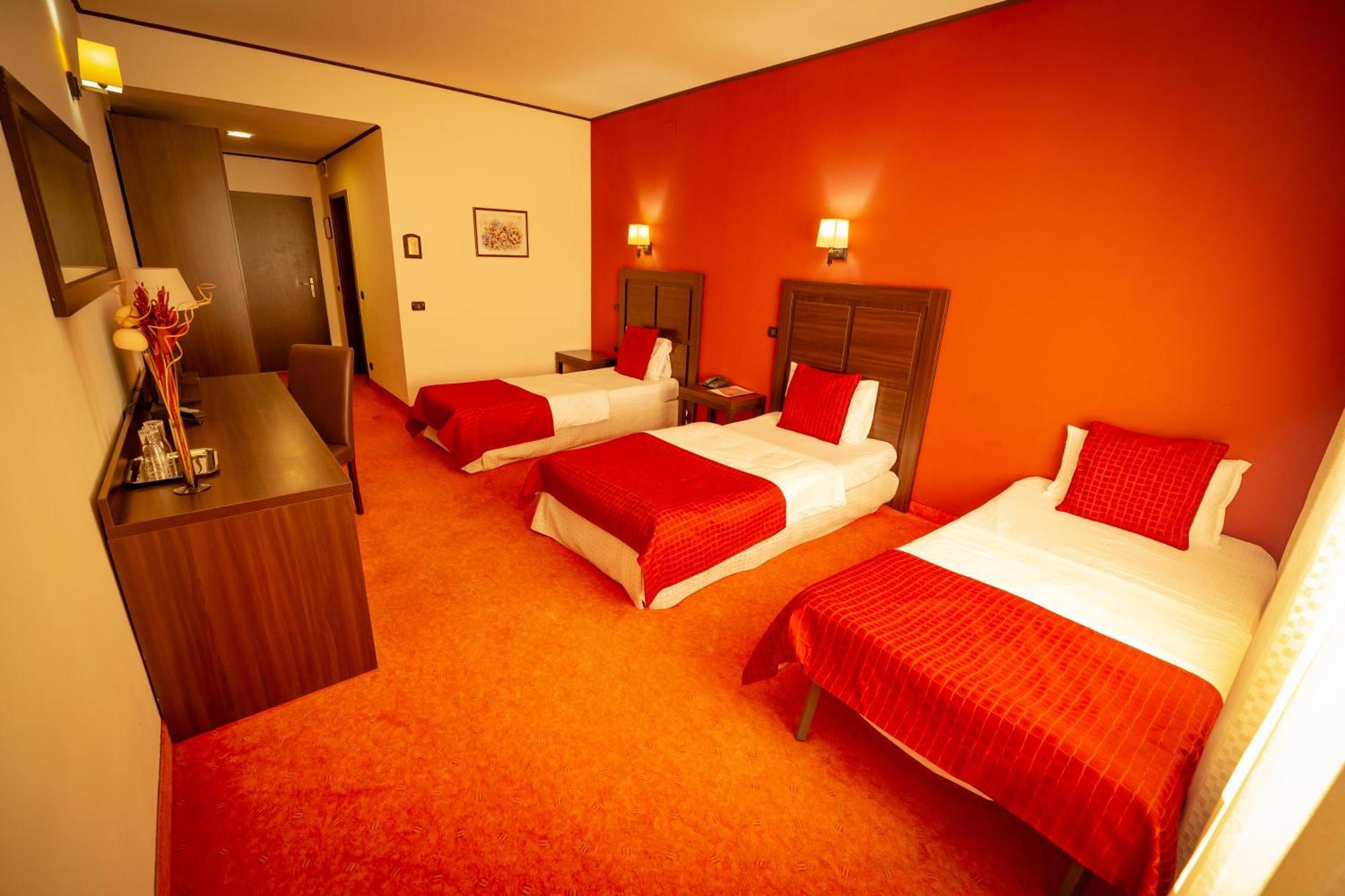 Hotel Aurelia Chisoda Exterior photo